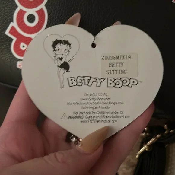 Sold Betty Boop CrossBody Bag🆕 - Picture 7 of 7